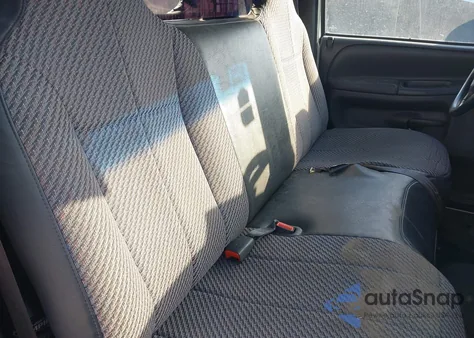 2001 Dodge Ram 1500 St/Ws from USA, damaged, VIN 1B7HC16X61S334348